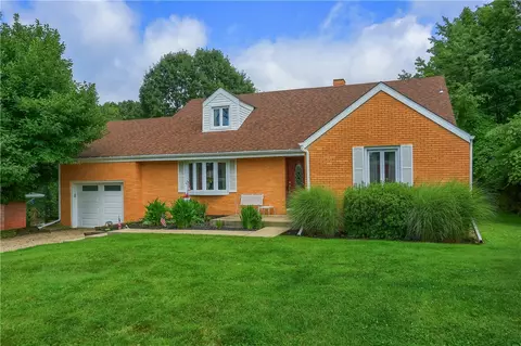 2425 Clearview Dr, Glenshaw, PA 15116