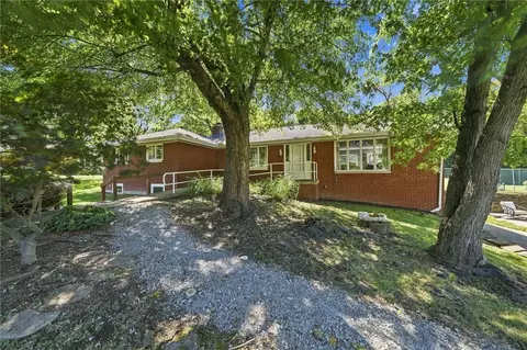 730 Tyrol Blvd, Monessen, PA 15062