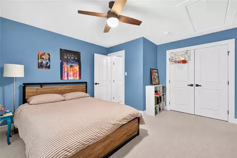 Bedroom - 321 Crest Ln, Mars, PA 16046 photo 5 of 8