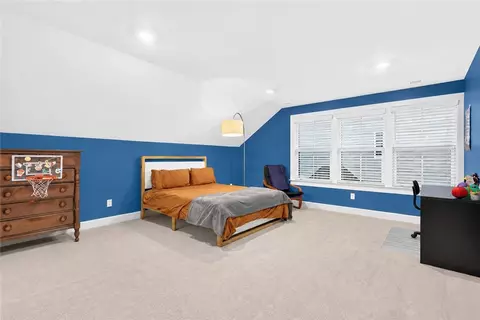 Bedroom - 321 Crest Ln, Mars, PA 16046 photo 2 of 8