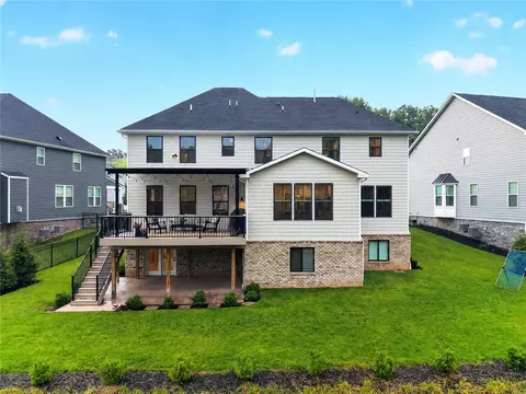 Exterior - 321 Crest Ln, Mars, PA 16046 photo 2 of 8