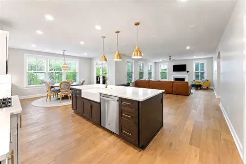 Kitchen - 321 Crest Ln, Mars, PA 16046 photo 7 of 8