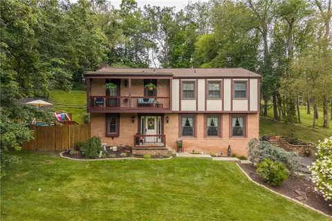 142 Longvue Dr, Mcmurray, PA 15317