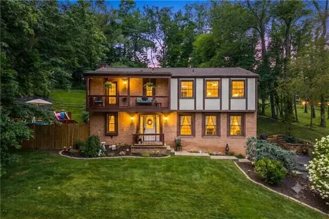 142 Longvue Dr, Mcmurray, PA 15317