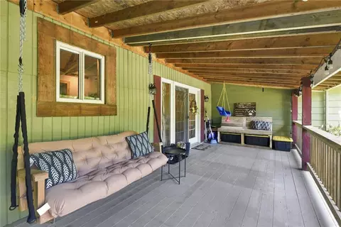 Exterior - 904 Old State Rd, Apollo, PA 15613 photo 1 of 9