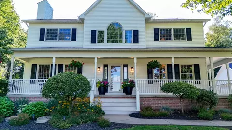 721 Delaware Trl, Mercer, PA 16137