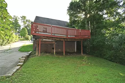 Exterior - 95 Long Dr, Pittsburgh, PA 15241 photo 10 of 11