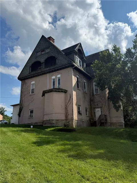 517 S Main St, Washington, PA 15301