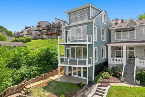 6 Holt St, Pittsburgh, PA 15203