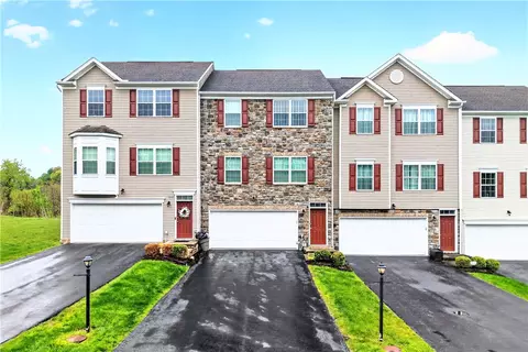 683 Freedom Dr, Carnegie, PA 15106