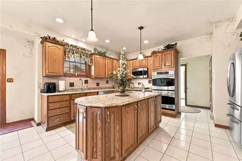 Kitchen - 9551 Downing Pl, Irwin, PA 15642 photo 1 of 4