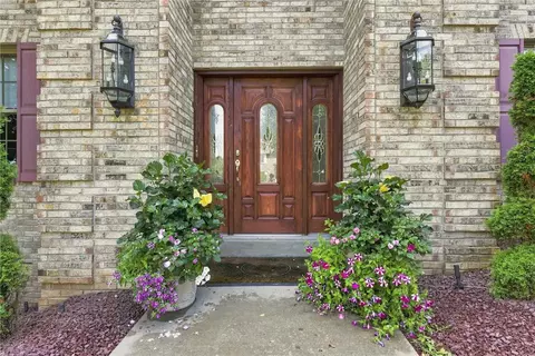 Entry Way - 9551 Downing Pl, Irwin, PA 15642 photo 1 of 4