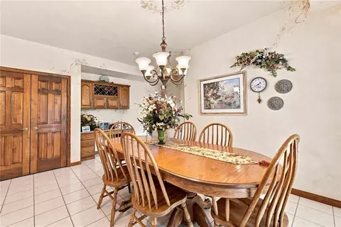 Dining - 9551 Downing Pl, Irwin, PA 15642 photo 4 of 4