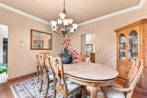 Dining - 9551 Downing Pl, Irwin, PA 15642 photo 2 of 4