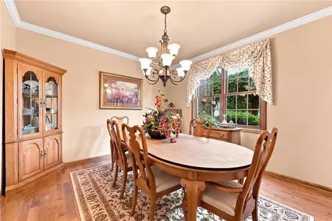 Dining - 9551 Downing Pl, Irwin, PA 15642 photo 1 of 4