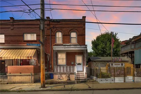 303 W Elizabeth St, Pittsburgh, PA 15207