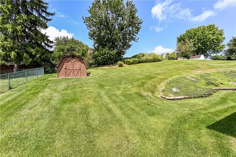 Exterior - 10547 Melrose Dr, North Huntingdon, PA 15642 photo 5 of 7