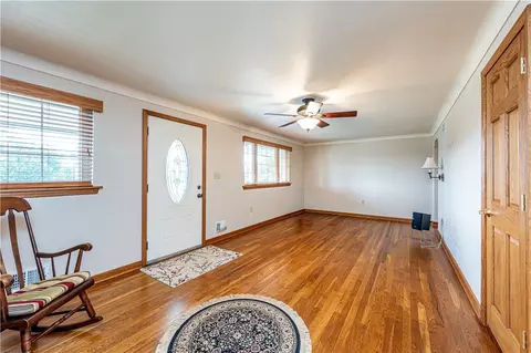 Living - 10547 Melrose Dr, North Huntingdon, PA 15642 photo 3 of 4