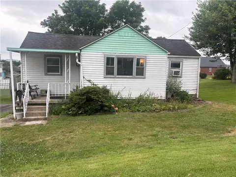 109 Harbison Ave, Masontown, PA 15461