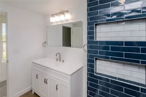 Bath - 127 Braddock Rd, Mount Pleasant, PA 15666 photo 6 of 7