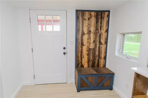 Entry Way - 127 Braddock Rd, Mount Pleasant, PA 15666 photo 3 of 6