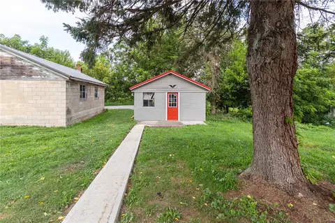 Exterior - 127 Braddock Rd, Mount Pleasant, PA 15666 photo 6 of 11