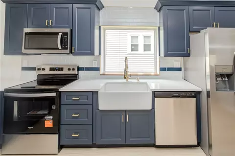 Kitchen - 127 Braddock Rd, Mount Pleasant, PA 15666 photo 2 of 5