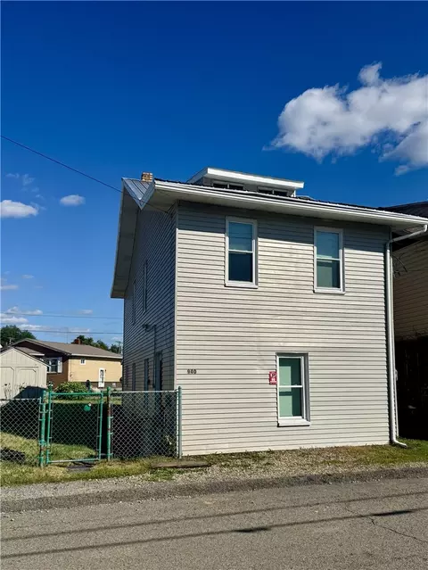 940 Orchard St, Rochester, PA 15074