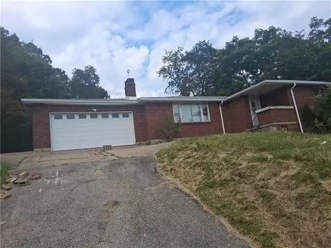 587 E Pittsburgh St, Greensburg, PA 15601