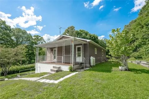 584 Pumphouse Rd, New Florence, PA 15944