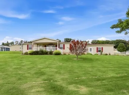 154 Angel Ln, Somerset, PA 15501