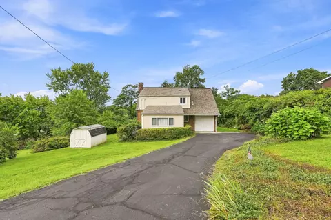 675 Meadow, Rochester, PA 15074