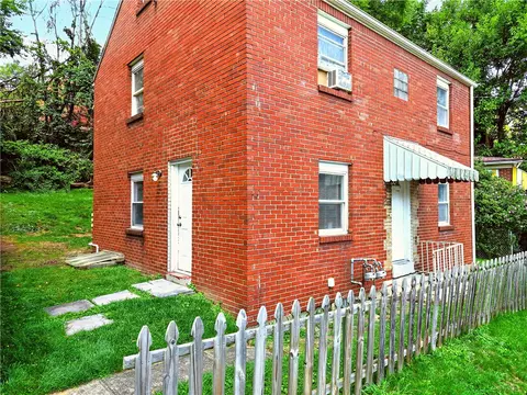 1627-1629 Laketon Rd #1627, Pittsburgh, PA 15221