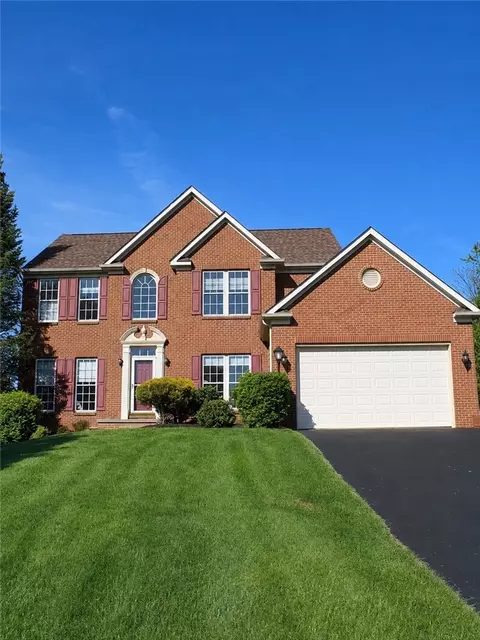 237 Field Club Cir, Mckees Rocks, PA 15136