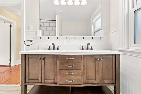 Bath - 722 Fairview Ave, Irwin, PA 15642 photo 3 of 3