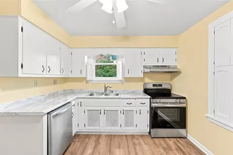 Kitchen - 722 Fairview Ave, Irwin, PA 15642 photo 1 of 1