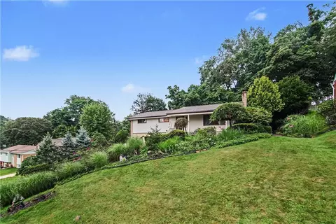 405 Peters Dr, Glenshaw, PA 15116