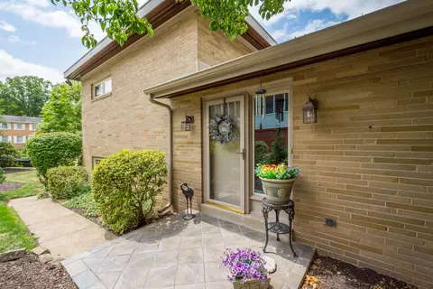 4706 W Lawnview, Pittsburgh, PA 15227