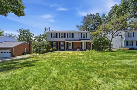 137 Kenney Dr, Sewickley, PA 15143