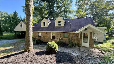 353 Creek Dr, Slippery Rock, PA 16057