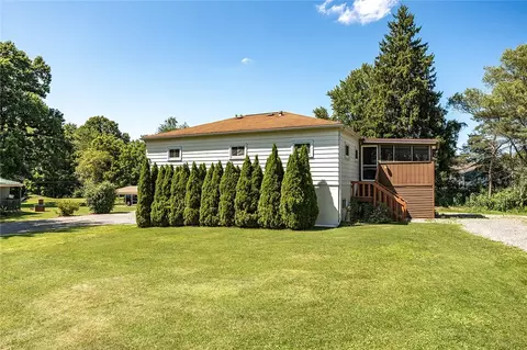 14 Dusty Ln, Grove City, PA 16127