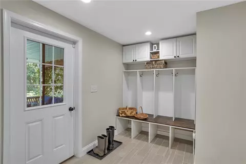 Entry Way - 213 Windham Ln, Mars, PA 16046 photo 5 of 5