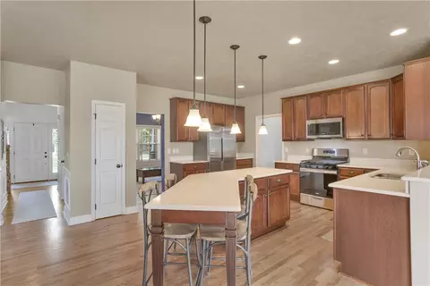 Kitchen - 213 Windham Ln, Mars, PA 16046 photo 3 of 4