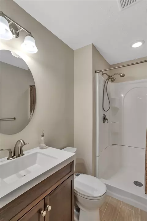 Bath - 213 Windham Ln, Mars, PA 16046 photo 5 of 5