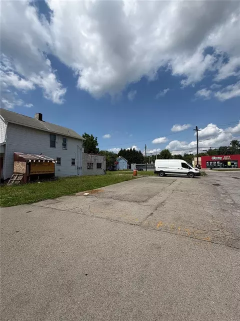 709 West Ave, New Castle, PA 16101
