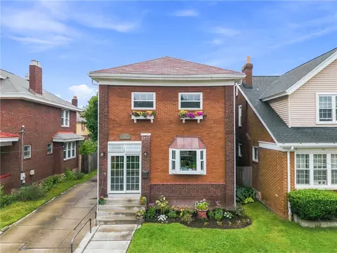333 W Penn Pl, Pittsburgh, PA 15224