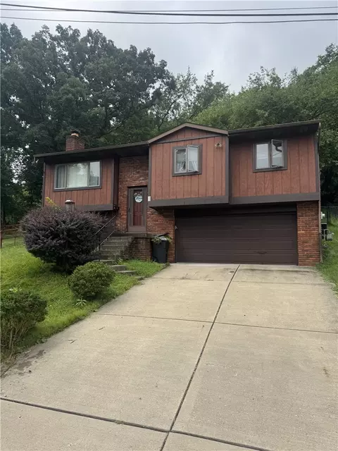 1 Fawcett Cir, Coraopolis, PA 15108