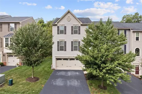 106 Arbor Trail Dr, Mckees Rocks, PA 15136