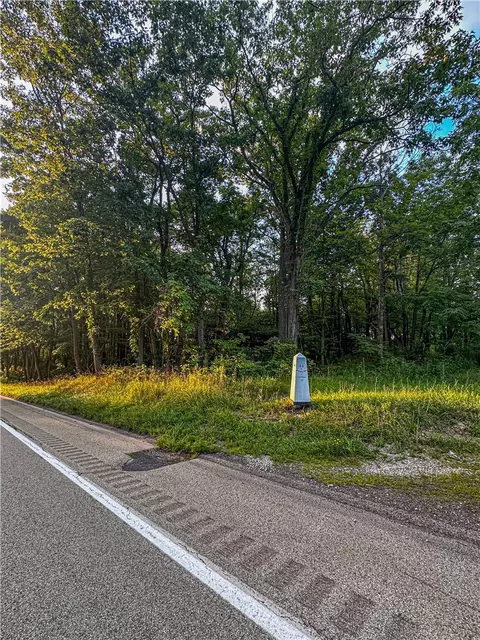000 National Pike, Markleysburg, PA 15459