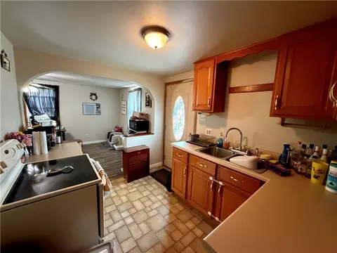 Kitchen - 204 12 Longfellow St, Vandergrift, PA 15690 photo 1 of 1